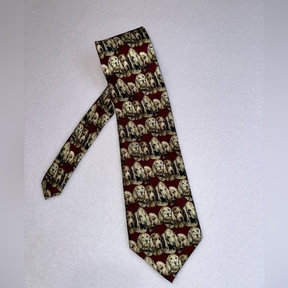 FINAL SALE Museum Artifacts Men's Tie Hound Dog Print Silk NWT - Picture 6 of 6